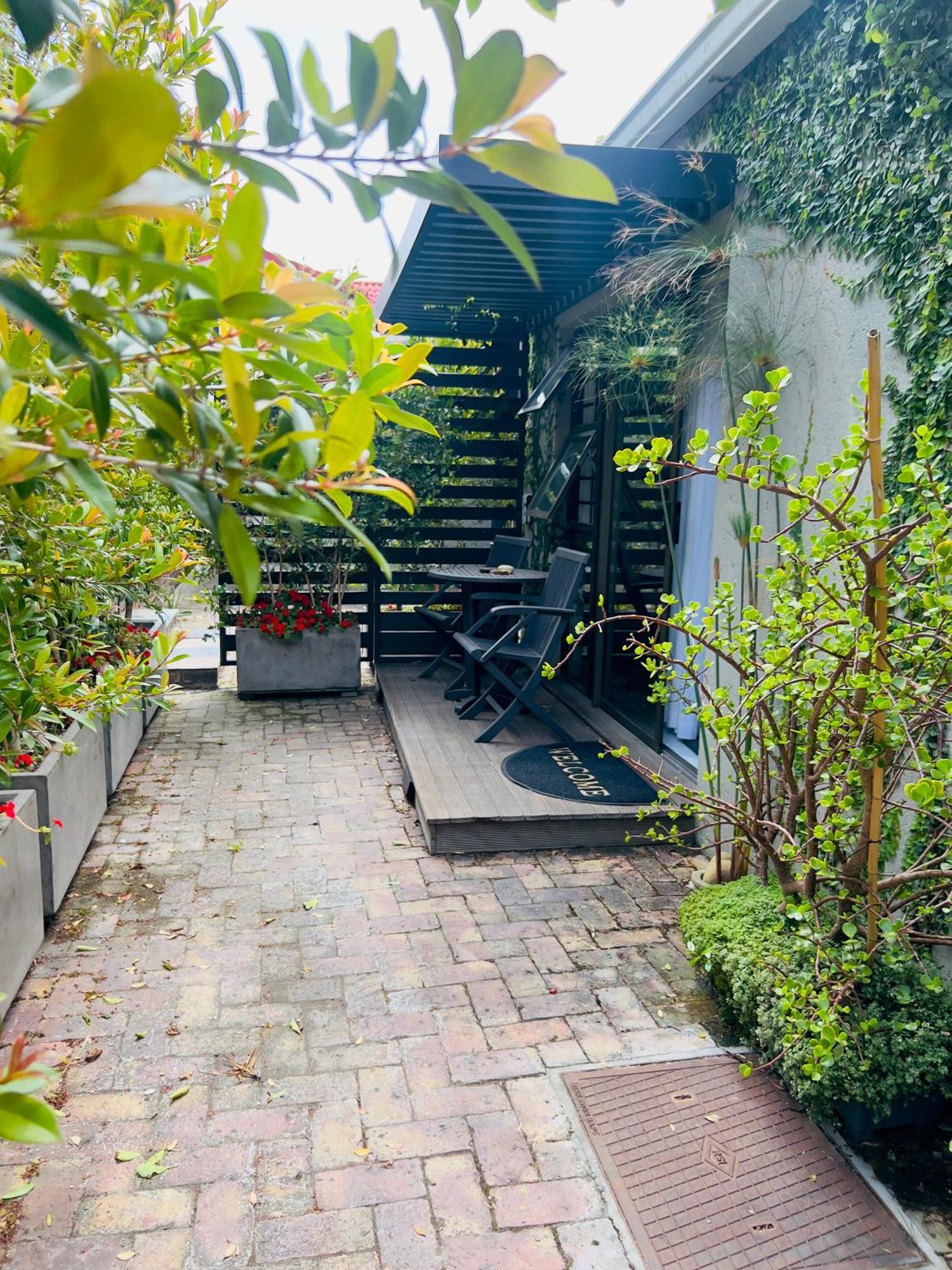 Art-Inspired Bedroom Close To Cbd Mossel Bay Exterior foto