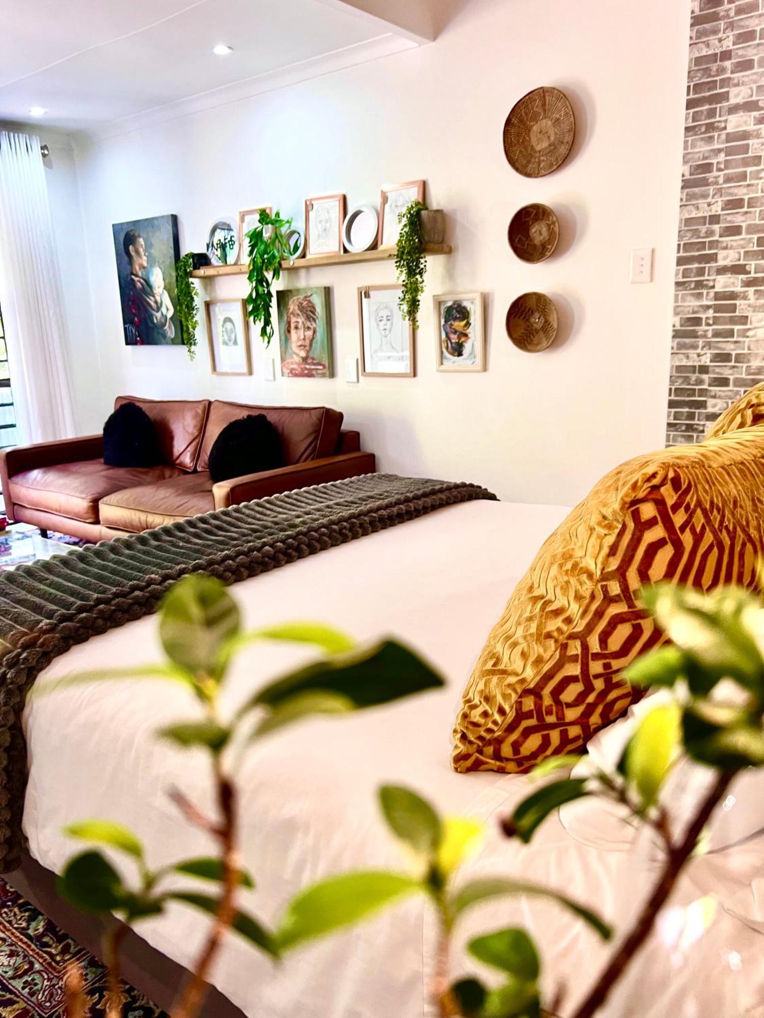 Art-Inspired Bedroom Close To Cbd Mossel Bay Exterior foto